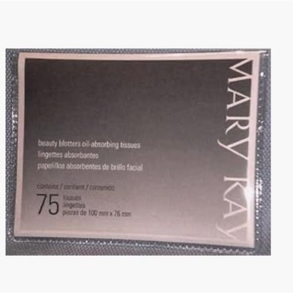 Mary Kay Oil-Absorbing Tissues in Black Packaging